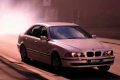 BMW 5 sērijas 1995 E39 sedana foto attēls 3