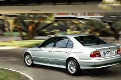 BMW 5 sērijas 2000 E39 sedana foto attēls 10