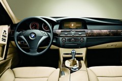 BMW 5 sērijas 2004 Touring E61 universāla foto attēls 11