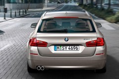 BMW 5 series Touring F10 estate car photo image 16