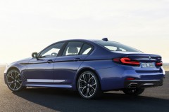 BMW 5 sērijas 2020 G30 sedana foto attēls 2