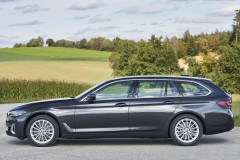 BMW 5 sērijas 2020 G31 universāla foto attēls 3