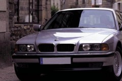 BMW 7 sērijas E38 sedana foto attēls 3