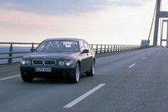 BMW 7 serie E65/E66 sedan foto 8