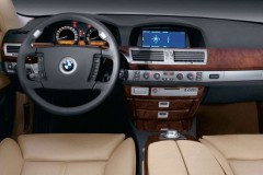 BMW 7 serie E65/E66 sedan foto 13