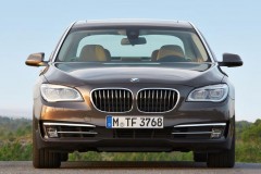 BMW 7 sērijas 2012 F01/02 foto attēls 4