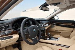 BMW 7 sērijas 2012 F01/02 foto attēls 15