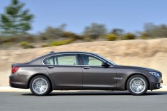 BMW 7 sērijas 2012 F01/02 foto attēls 17