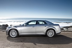 Chrysler 300C 2011 sedana foto attēls 5