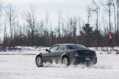 Chrysler 300C 2011 sedana foto attēls 2