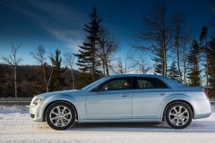 Chrysler 300C 2011 sedana foto attēls 12