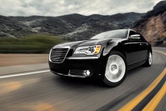 Chrysler 300C 2011 sedana foto attēls 17