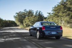 Chrysler 300C 2015 sedana foto attēls 3