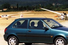 Ford Fiesta 1999 3 puerta hatchback foto 1