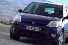 Ford Fiesta 2002 hečbeka foto attēls 1