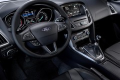 Ford Focus 2014 estate car photo image 4