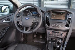 Ford Focus 2014 sedana foto attēls 6