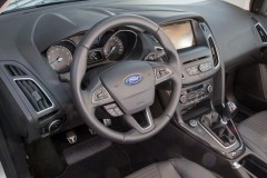 Ford Focus 2014 sedana foto attēls 2