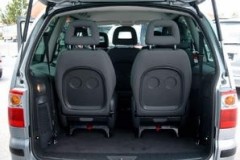 Ford Galaxy minivan photo image 3