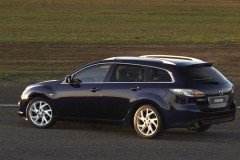 Mazda 6 estate car photo image 3