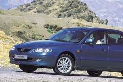 Mazda 626 1997 hatchback photo image 2