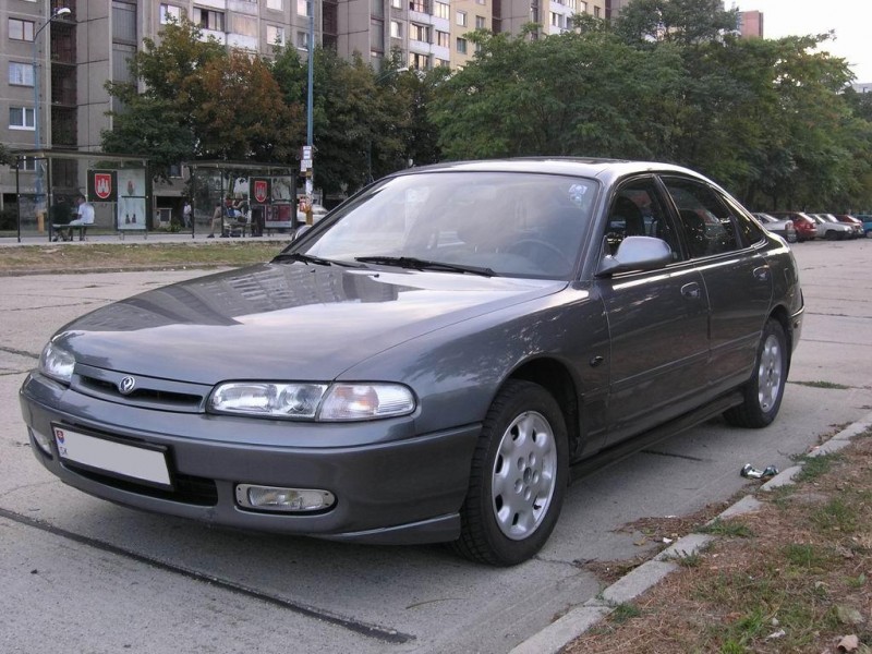 Mazda 626 1999 foto attēls
