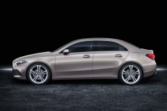 Mercedes A clase 2018 V177 sedan foto 2