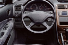 Mitsubishi Galant 1996 sedana foto attēls 4