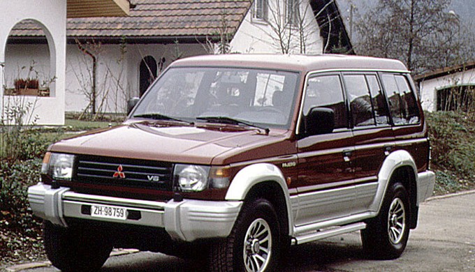  Mitsubishi Montero (