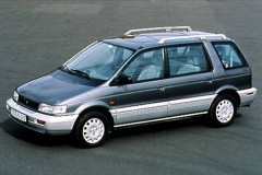 Mitsubishi Space Wagon 1991 foto attēls 2