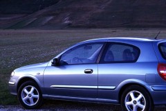 Nissan Almera 2000 hatchback photo image 4