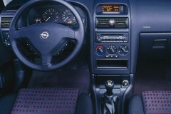 Opel Astra 1998 hečbeka foto attēls 4