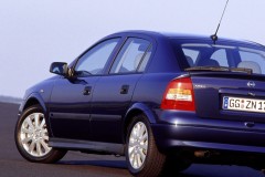 Opel Astra 1998 hečbeka foto attēls 3