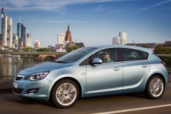 Opel Astra hatchback photo image 1