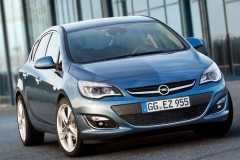 Opel Astra 2012 hečbeka foto attēls 2