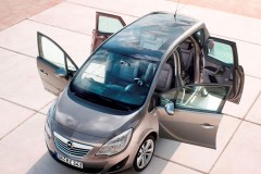 Opel Meriva minivan photo image 2