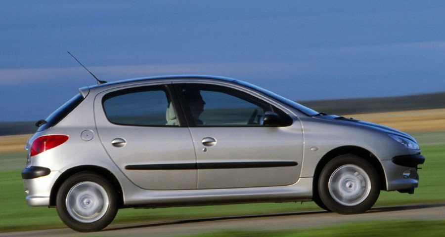 Peugeot 206 2002 Hatchback (2002 - 2006) reviews, technical data, prices
