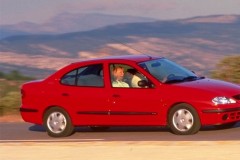 Renault Megane 1999 sedana foto attēls 4