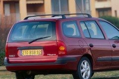 Renault Megane 1999 wagon photo image 1