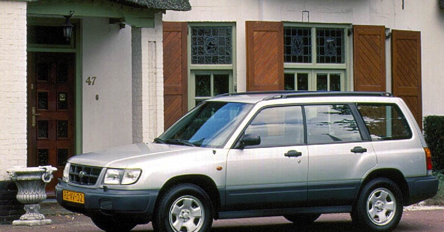Subaru Forester 1997 foto attēls