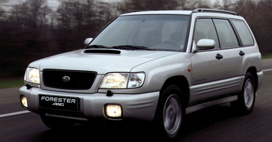 Subaru Forester 2000 foto attēls