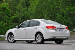 Subaru Legacy 2009 sedana foto attēls 12