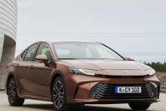 Toyota Camry 2023 foto attēls 3
