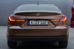 Toyota Camry 2023 foto attēls 7