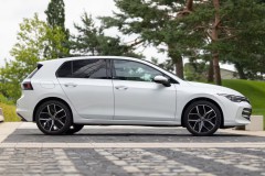 Volkswagen Golf 2024 8 hatchback foto 3