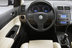 Volkswagen Polo hatchback foto 2