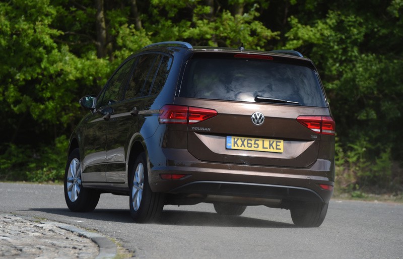 Volkswagen Touran 2015 reviews, technical data, prices