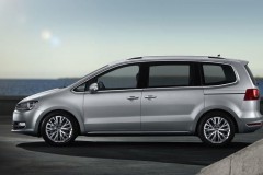 Volkswagen Sharan minivan photo image 4