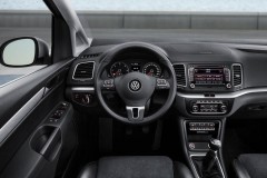 Volkswagen Sharan minivan photo image 6