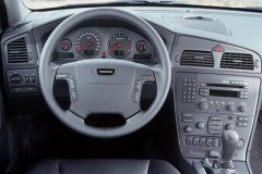 Volvo V70 2000 Interior - dashboard (instrument panel), drivers seat